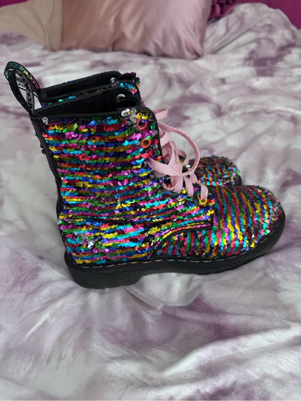 Dr Martens (Doc Martens) Sequin Combat Boots Multi Rainbow to Silver flip sequin - Picture 3 of 10